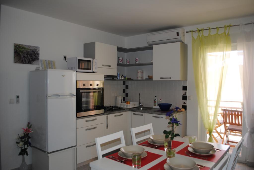 Apartments Vidolma Povljana Eksteriør billede